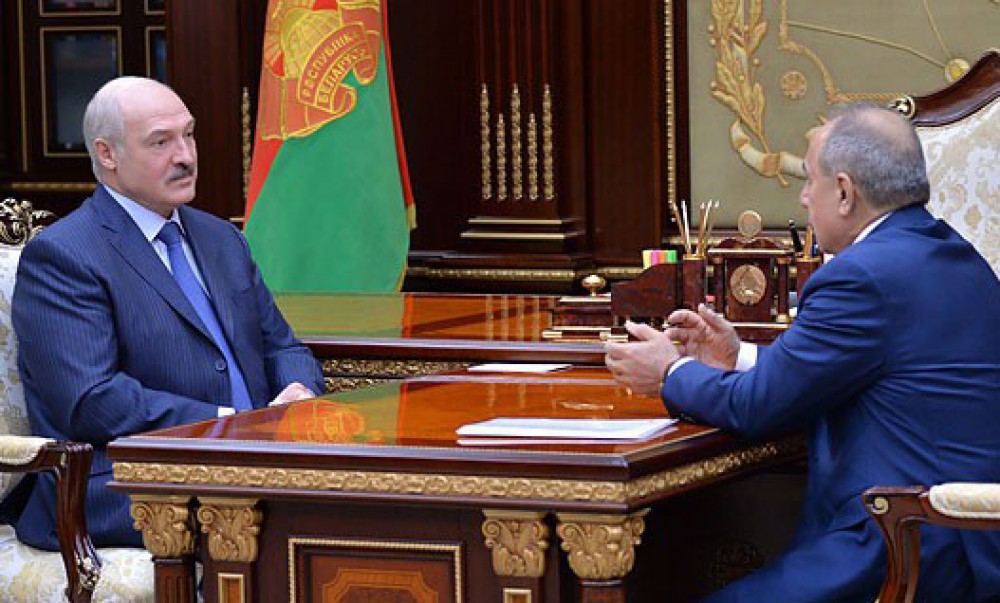 Lukaşenko Azərbaycandakı referendumdan danışdı
