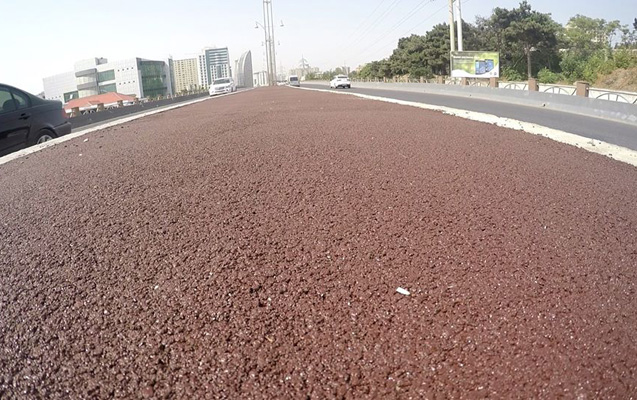 Azərbaycan yollarında yenilik - Qırmızı asfalt +Foto