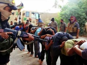 İŞİD on minlərlə insanı girov götürdü