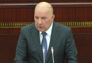 Elman Rüstəmovdan manat, neft və dollar açıqlaması