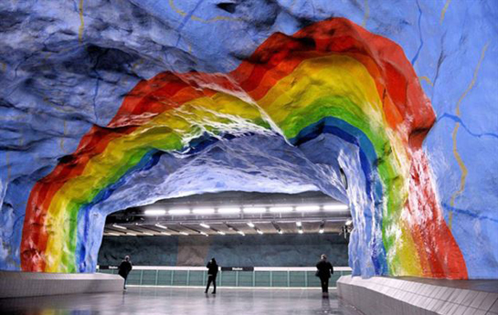 Dünyanın ən maraqlı metro stansiyaları- Fotolar