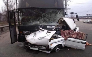 Avtobusla maşın toqquşdu- 2 ölü, 2 yaralı