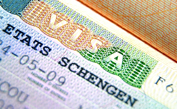 Ukrayna və Gürcüstan vətəndaşları üçün Şengen vizası ləğv olunur