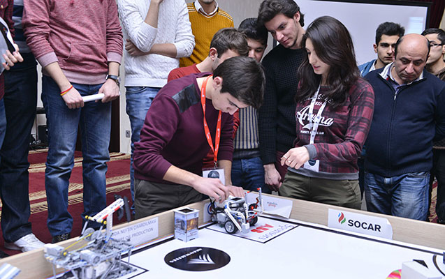 Bakı Alı Neft Məktəbində “Robototexnika” üzrə yarışma keçirildi