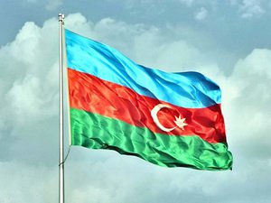 Azərbaycan bayrağı endirilir