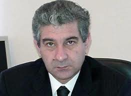 Əli Əhmədovun adı deputatların siyahısından çıxarıldı