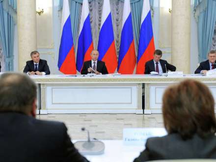 Putin MDB ölkələri ilə viza rejiminin tətbiq olunması ideyasını dəstəkləməyib