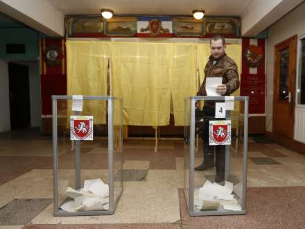 Krımda keçirilmiş “referendum”da təşkil olunmuş “exit poll”-un nəticələri açıqlanıb