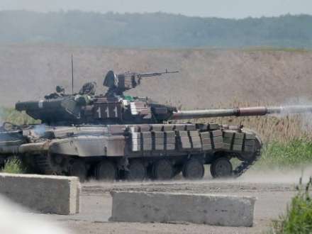 Donetskdə şiddətli döyüş: Tanklar hərəkətə keçdi