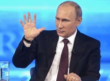 Putin Ukrayna prezidentinə xəbərdarlıq etdi -