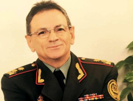Mədət Quliyevə general-leytenant ali hərbi rütbəsi verildi