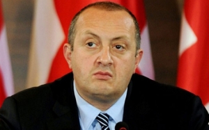 Gürcüstan prezidenti and içdi