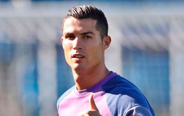 Ronaldo təyyarə qəzasında məhv olan kluba 3 milyon yardım etdi