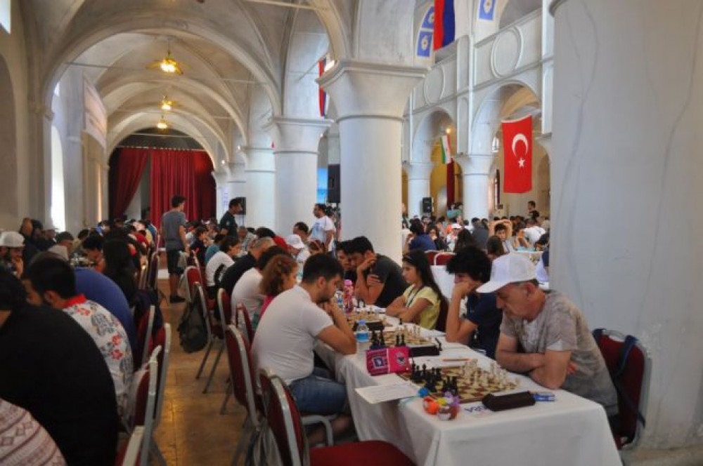 Türkiyədə şahmat üzrə beynəlxalq festivalda 120-dən çox oyunçu iştirak edir
