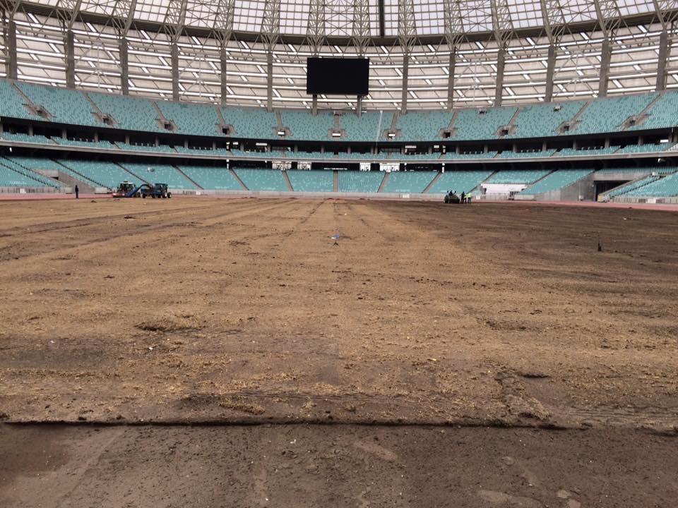 Bakı Olimpiya Stadionunun ot örtüyü dəyişdirilir