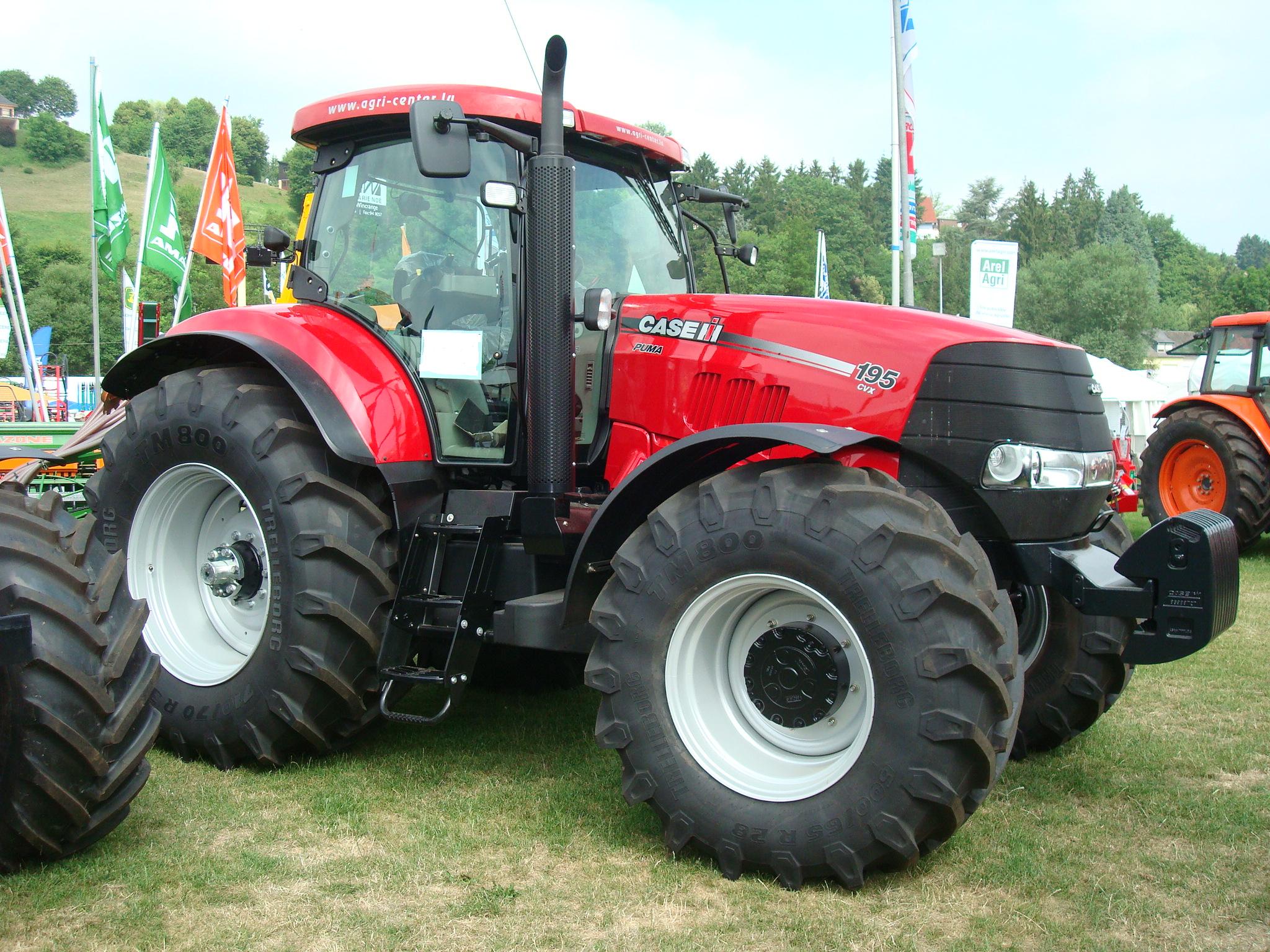Azərbaycan traktorların istehsalını artırıb