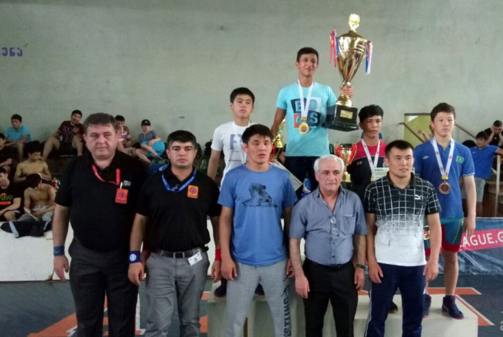 Yeniyetmə yunan-Roma güləşçilərimiz beynəlxalq turnirin ilk günündə dörd medal qazanıblar