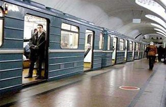 Bakı metrosunda qatarda texniki nasazlıq yaranıb