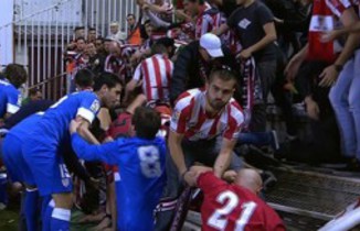 İspaniyada futbol zamanı tribuna çökdü - Video