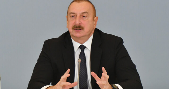 “Bəs bunlar hər il yüz milyonlarla dollar pul yığırdılar, hara xərcləyiblər?”