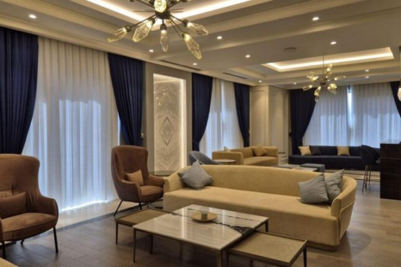 Xalq artisti 70 milyonluq evini SATIR