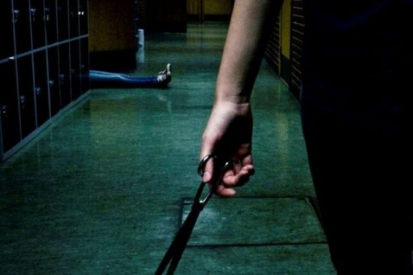 Oğlanı girov götürüb qayçı ilə qulağını kəsdi – Sumqayıtda DƏHŞƏT