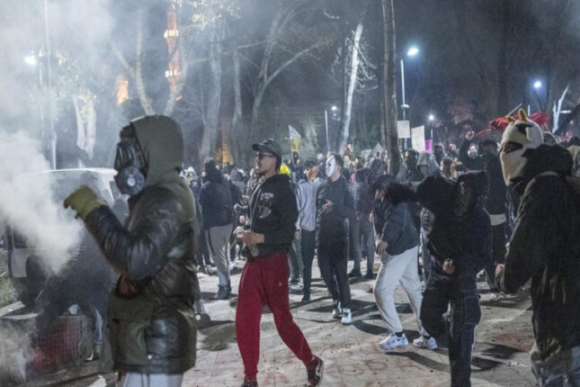 Türkiyədə etiraz aksiyaları zamanı 1879 nəfər saxlanılıb