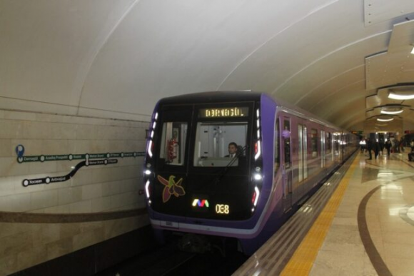 Bu gün metro gecə 2-yə kimi işləyəcək
