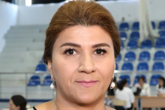 Məktəb direktorunun ölkədən çıxışına qadağa qoyuldu