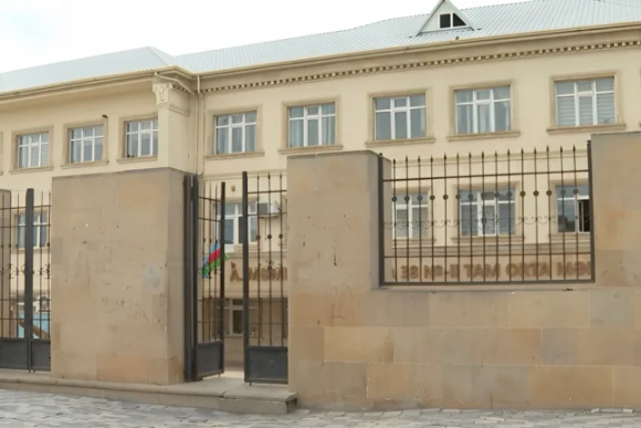 Yasamaldakı 38 saylı məktəb müəllimlərə təmir etdirilir? (VİDEO)