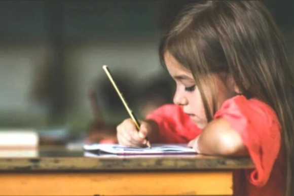 Psixoloqlar aşağı zəkanın əlaməti sayılan 4 vərdişi AÇIQLADI