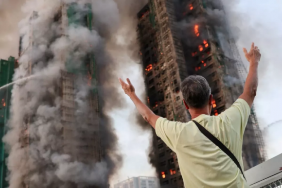 Honkonqda baş verən yanğın tam söndürülüb – YENİLƏNİB