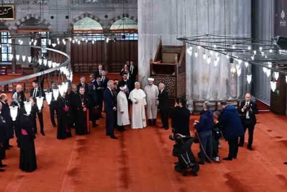 Roma Papası Sultan Əhməd məscidini ziyarət edib