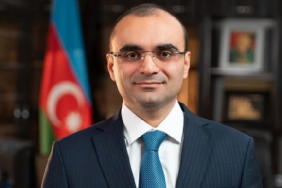 İşdən çıxarılan icra başçısı ilə bağlı iddia: Özəl şirkətlərdən pul yığırmış…