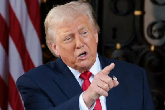 Donald Tramp: Tezliklə İrana daha güclü zərbələr endiriləcək