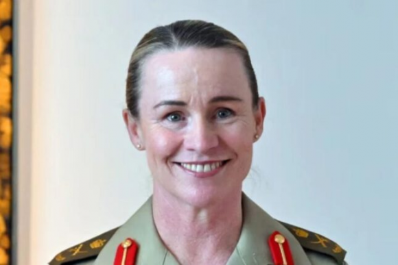 Bu ölkədə ilk dəfə qadın ordu komandanı təyin edildi